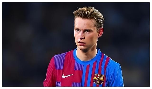 关于意大利逆转曼城，德容高光表现的信息