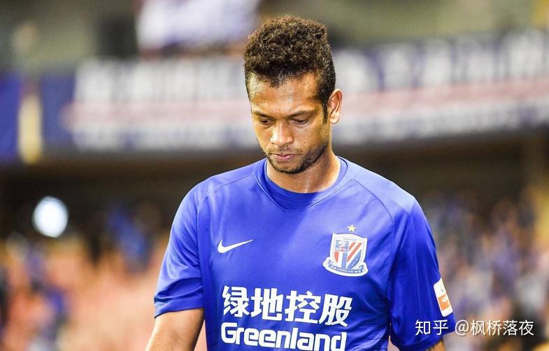 开云体育下载-英国网球队绝地反击世界网球队，费德勒三分雨点燃全场