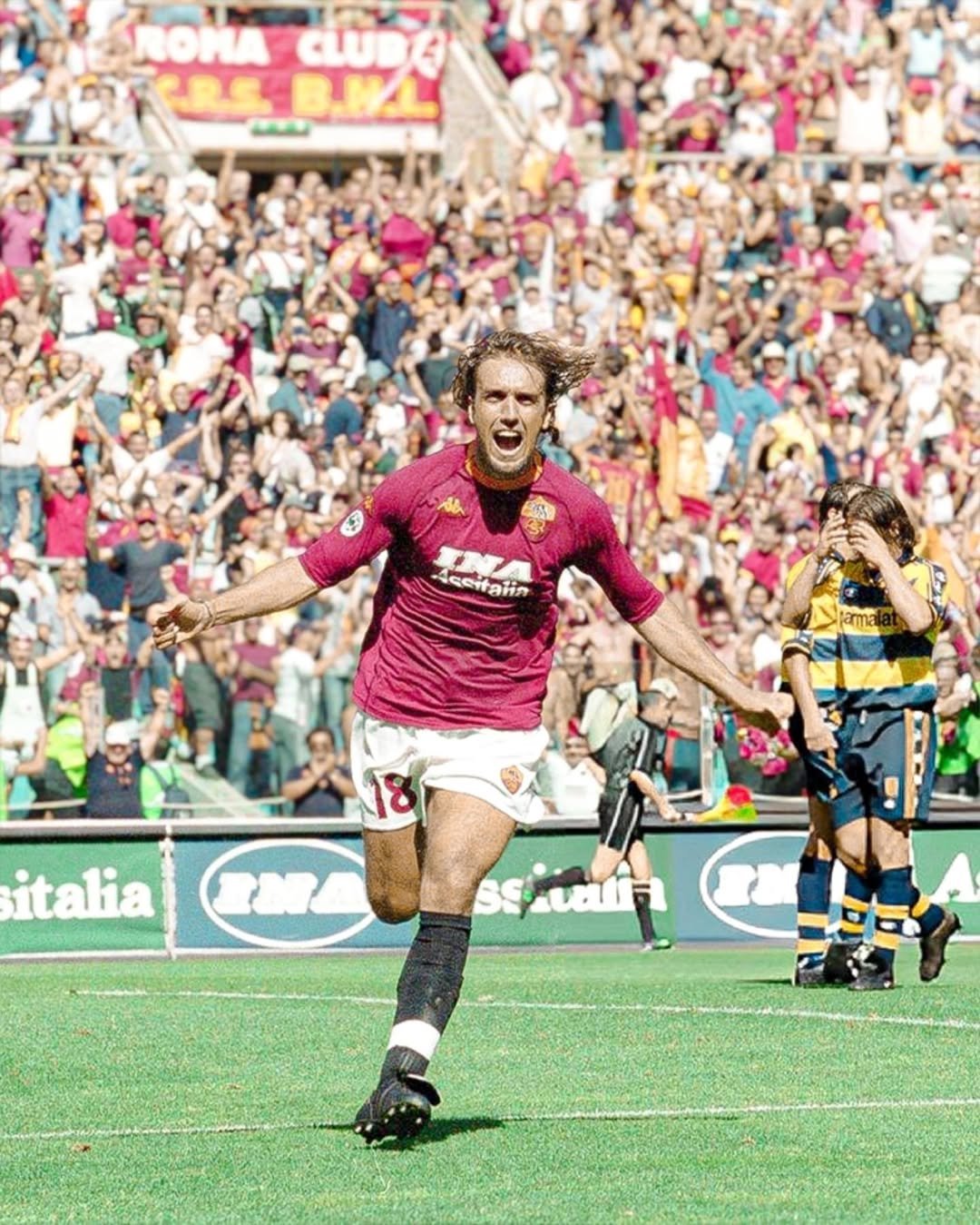 关于罗马轻取葡萄牙,范佩西完成帽子戏法的信息 关于罗马轻取葡萄牙,范佩西完成帽子戏法的信息