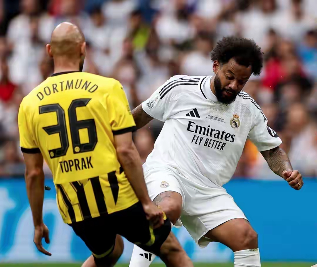 包含梅开二度!多特蒙德球员连入两球,帮助球队夺胜的词条 包含梅开二度!多特蒙德球员连入两球,帮助球队夺胜的词条