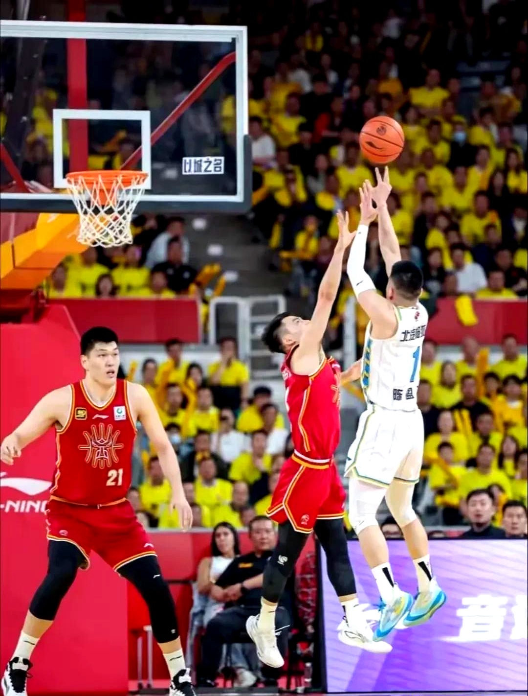 热门赛事回顾：辽宁队对山西队的对决的简单介绍