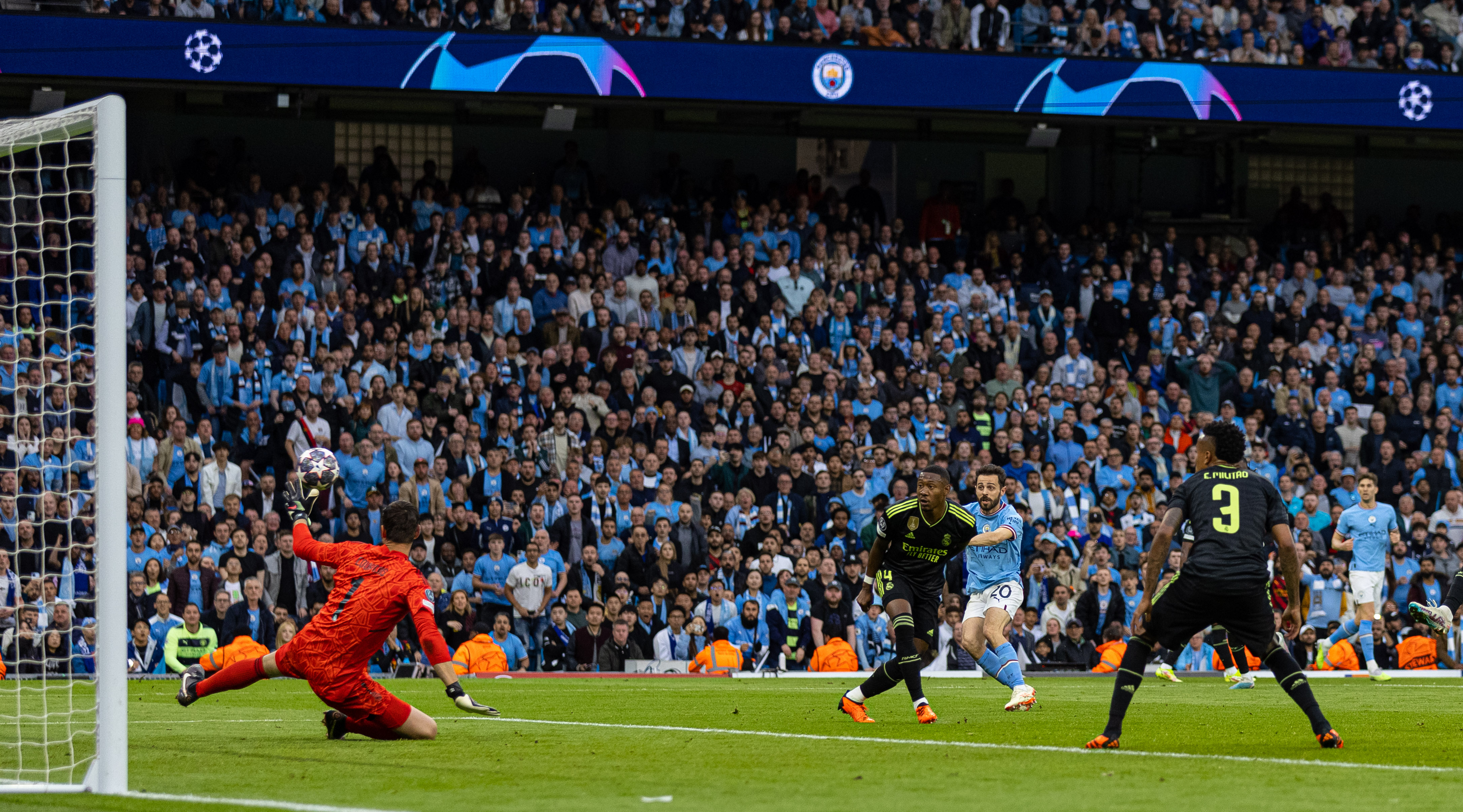 开云体育-关于皇家马德里成功挺进半决赛，登顶欧洲之巅的信息